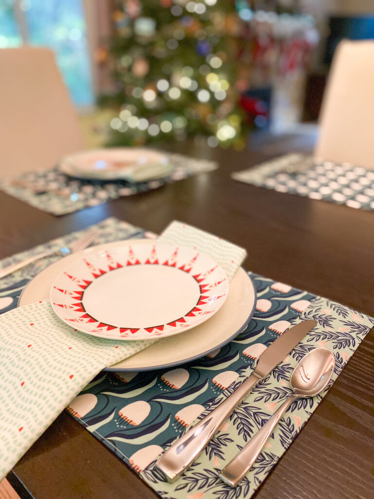 Easy Placemats Sewing Tutorial for Every Season