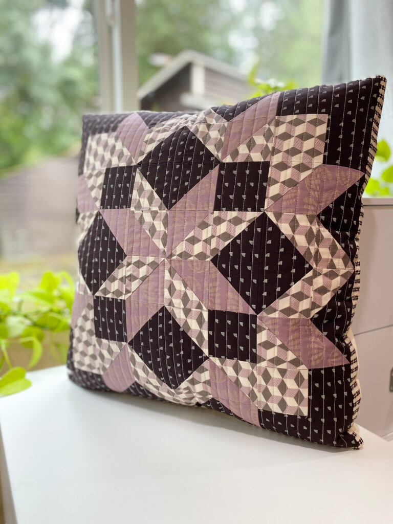 Carpenter Star Pillow made with Duval by Suzy Quilts in Haze